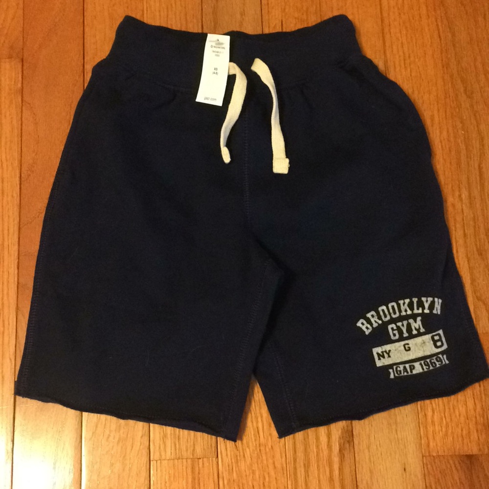 NWT gap kids boy’s navy cotton shorts. 4-5